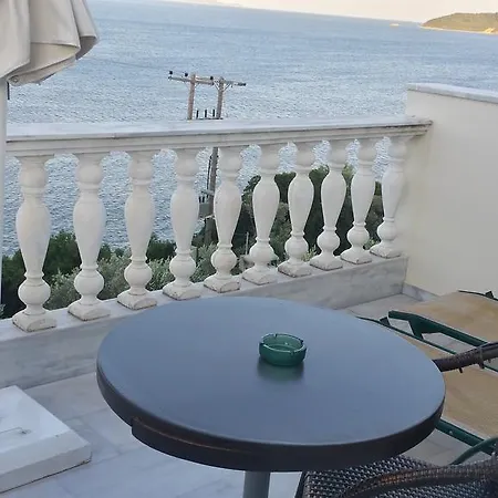 Cape Achladies - Mitikas * Skiathos-stad